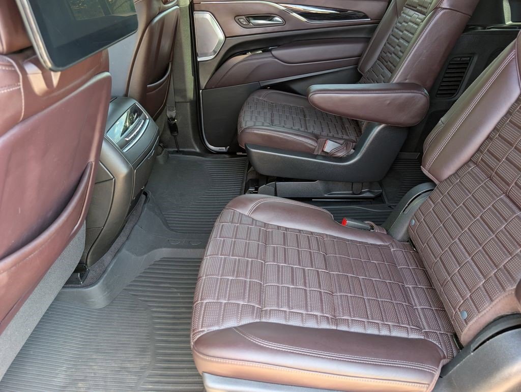 Certified 2023 Cadillac Escalade ESV V w/ LPO, Floor Liner Package AWD/4WD image 18