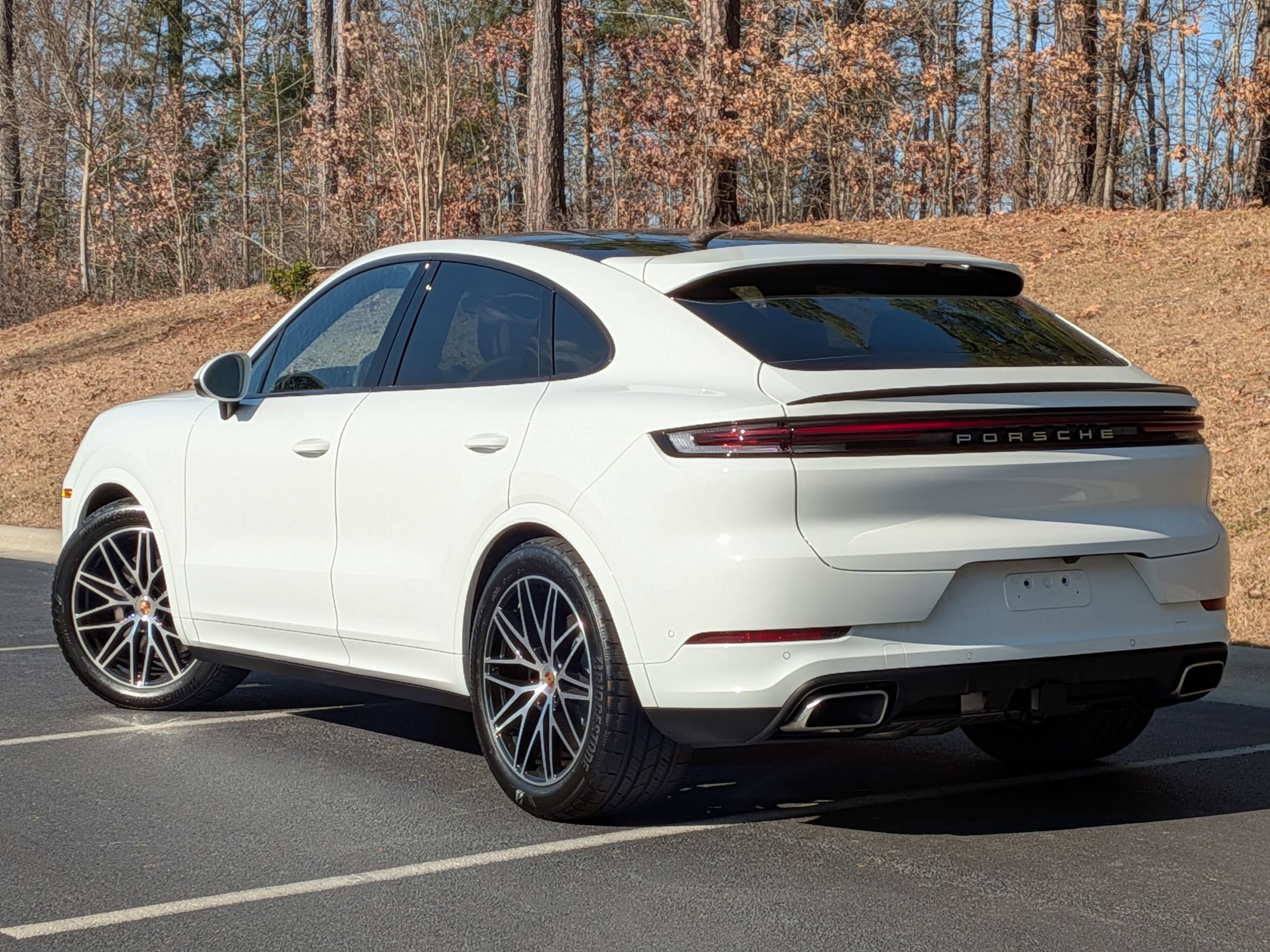 New 2026 Porsche Cayenne Coupe AWD/4WD image 3