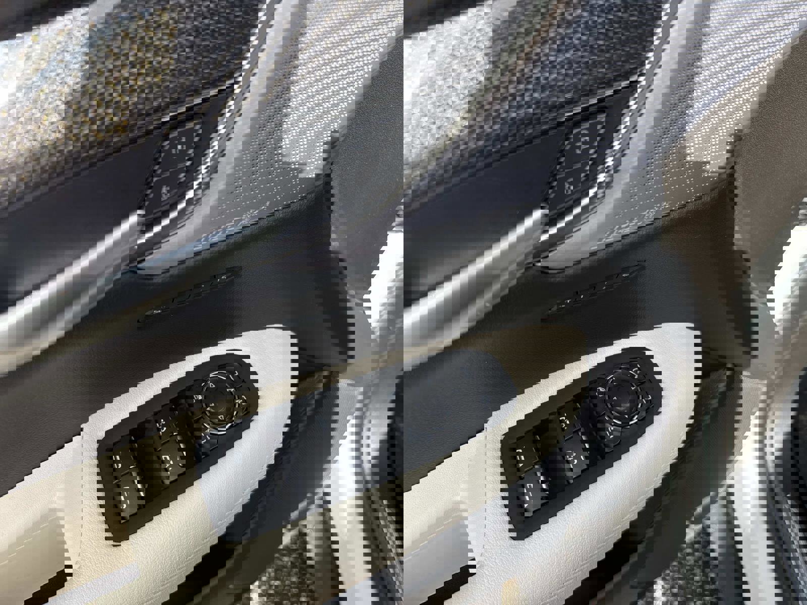 New 2025 Cadillac XT5 Sportv w/ LPO, Floor Liner Package image 19