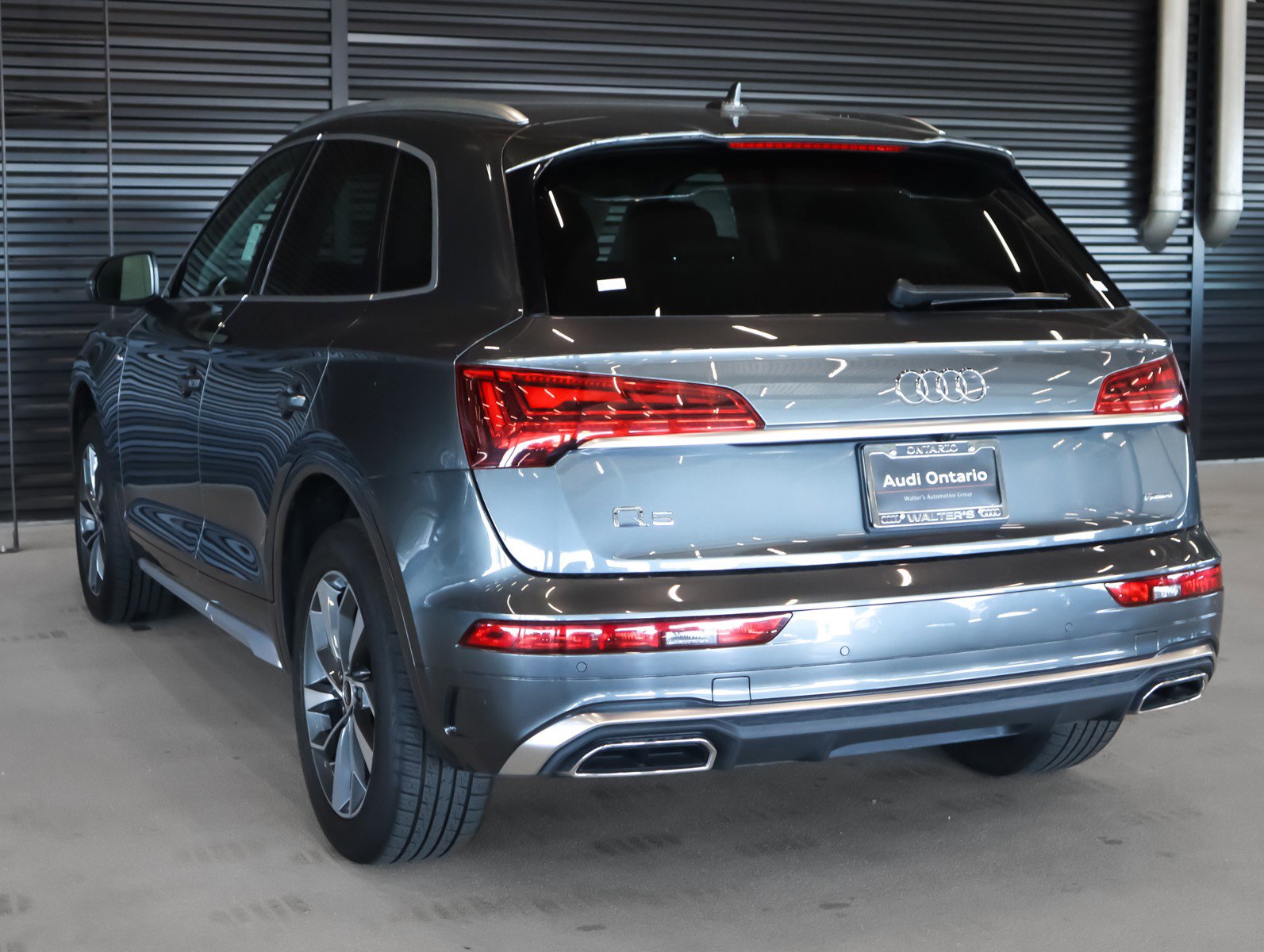 Used 2023 Audi Q5 2.0T Premium Plus image 2