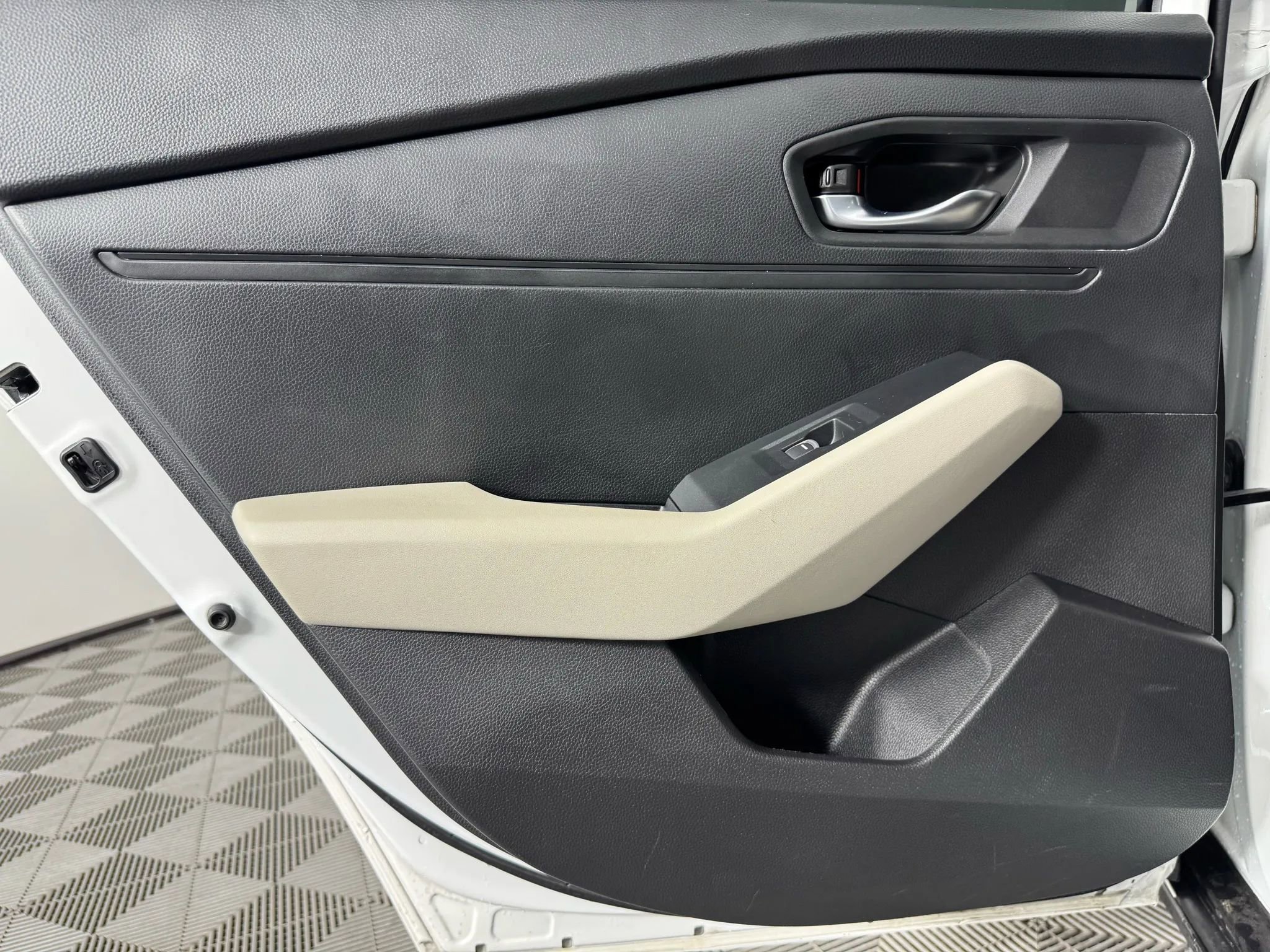 Used 2023 Honda Accord LX image 38