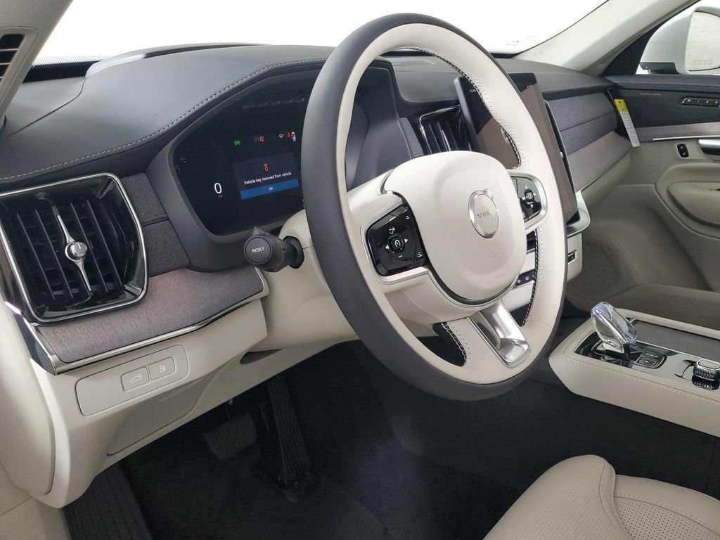 New 2026 Volvo XC90 T8 Ultra w/ Protection Package Premier image 24