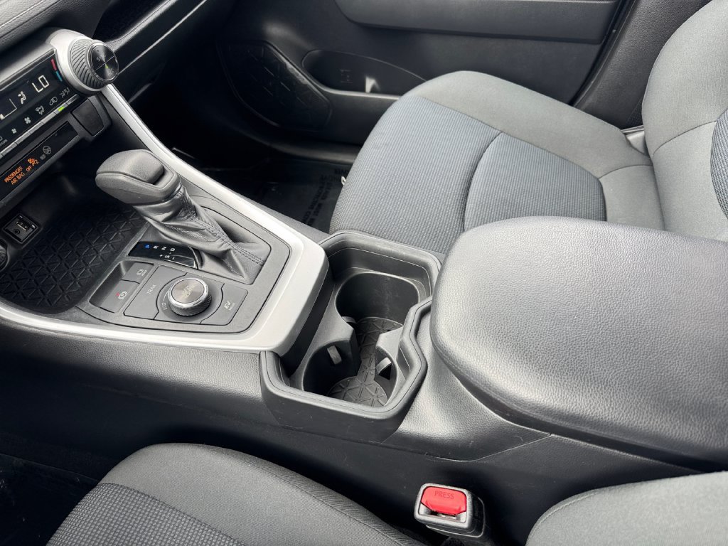 Certified 2019 Toyota RAV4 LE AWD/4WD image 26