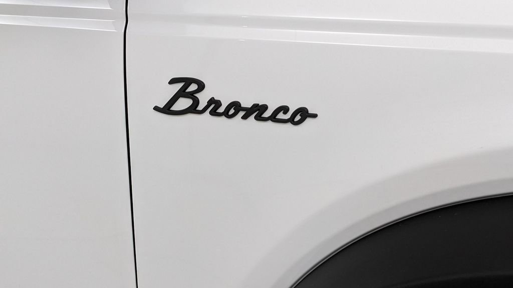 Certified 2024 Ford Bronco Black Diamond image 40