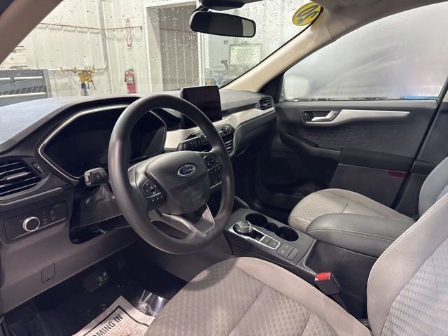 Used 2020 Ford Escape SE image 8