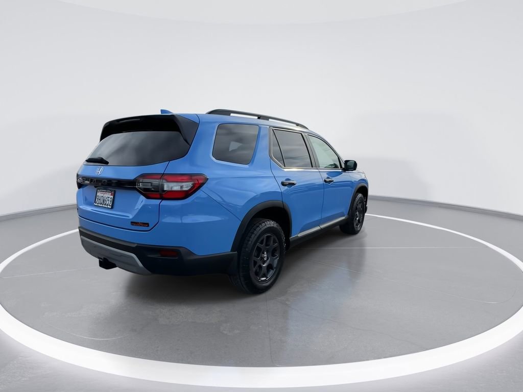 Certified 2023 Honda Pilot TrailSport image 14