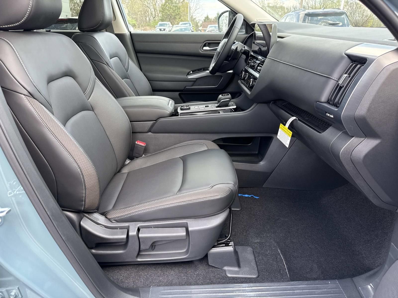 New 2026 Nissan Pathfinder SL w/ SL Premium Package image 26