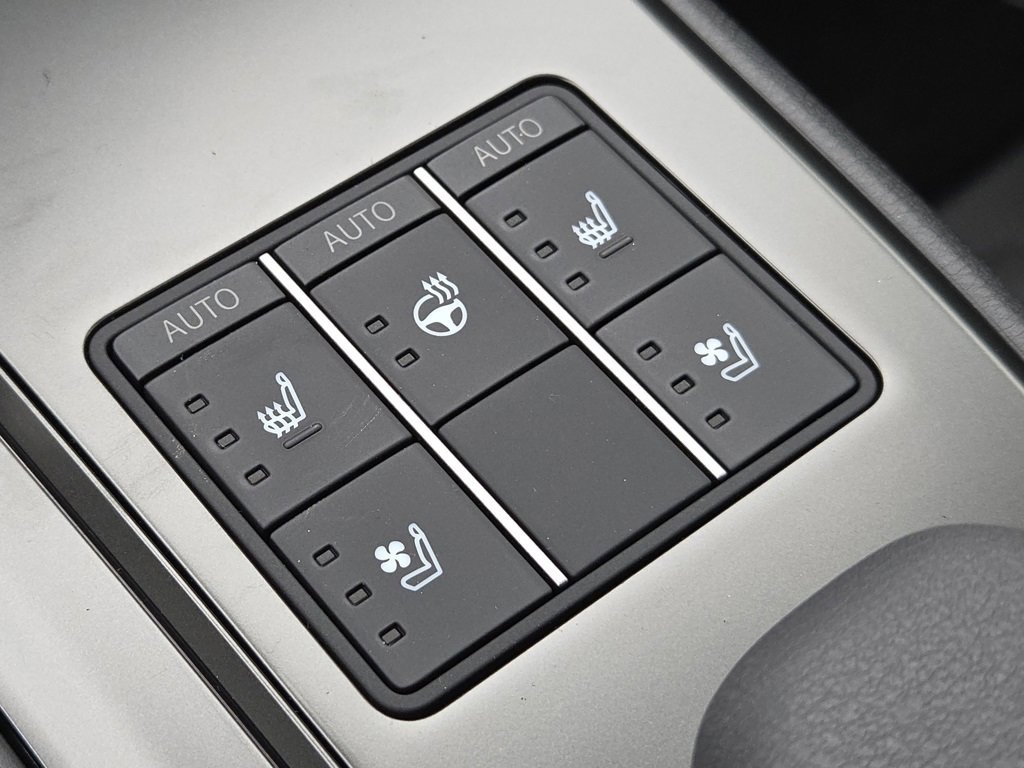 New 2025 Lexus UX 300h AWD image 11