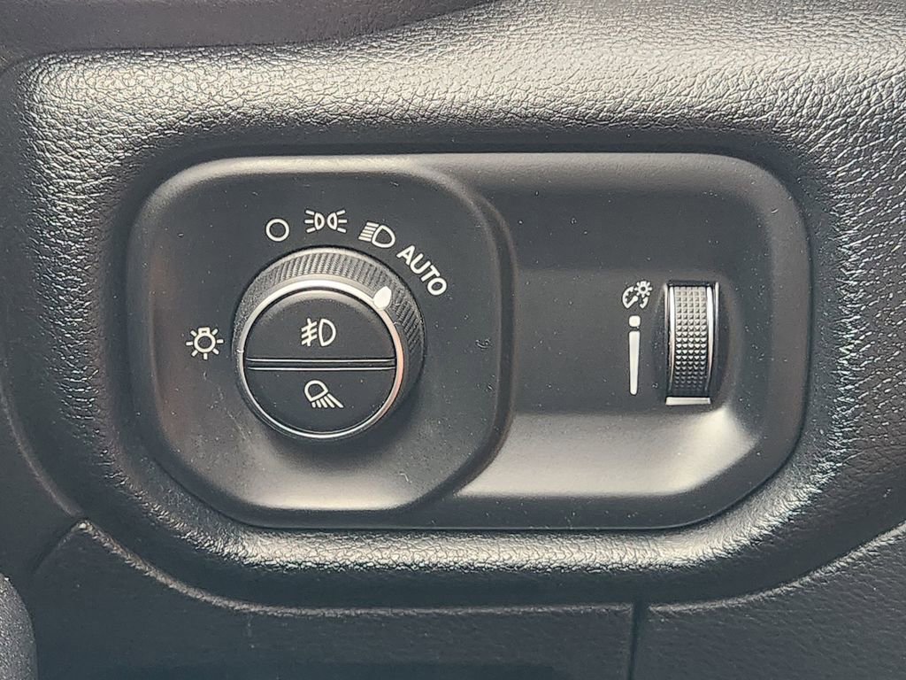 Used 2021 RAM 1500 Big Horn image 23