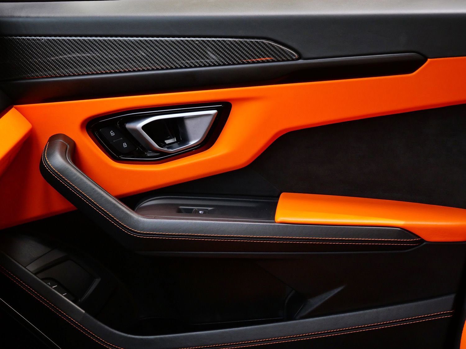 Used 2022 Lamborghini Urus image 13