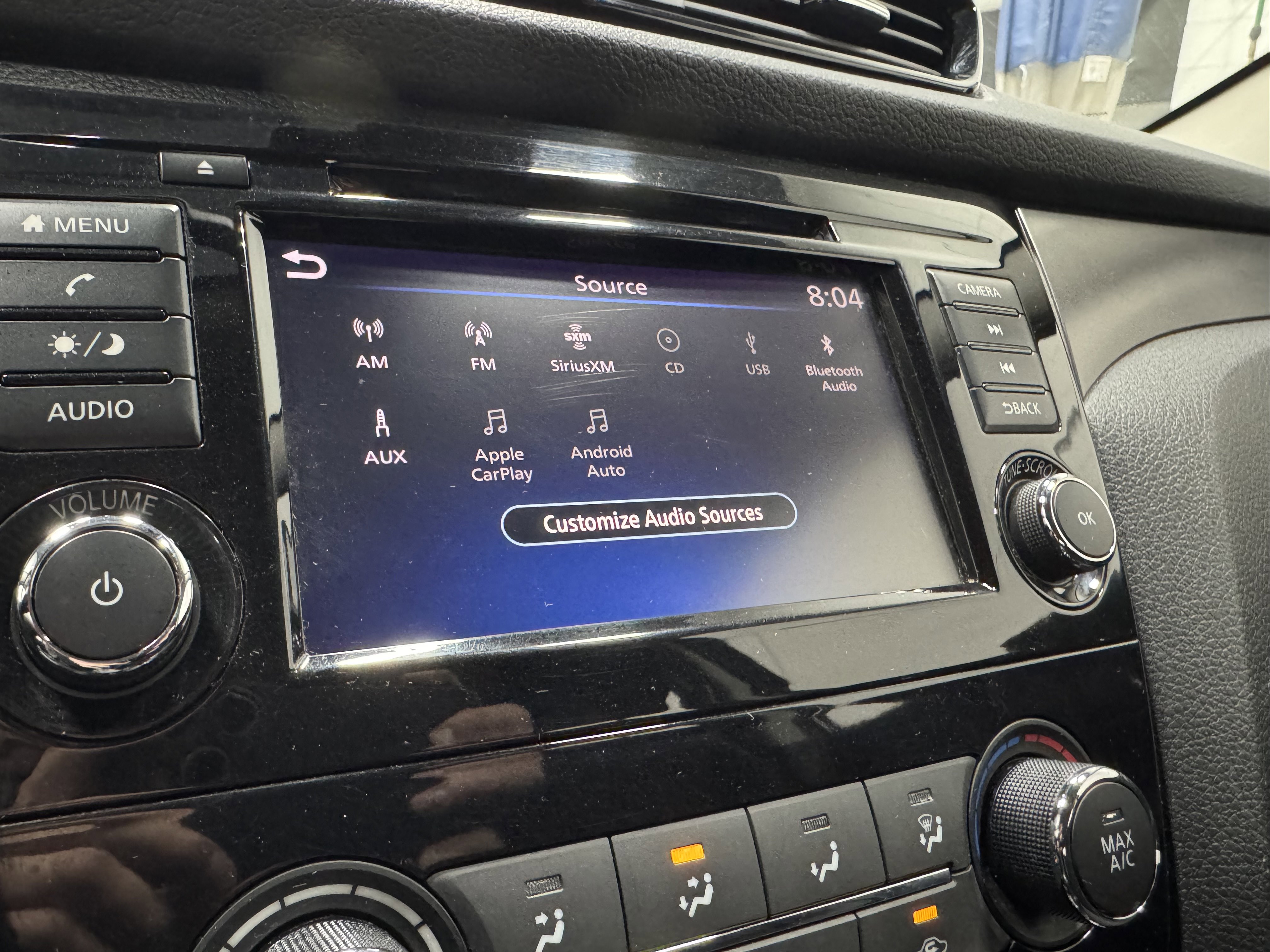 Used 2020 Nissan Rogue Sport S image 4