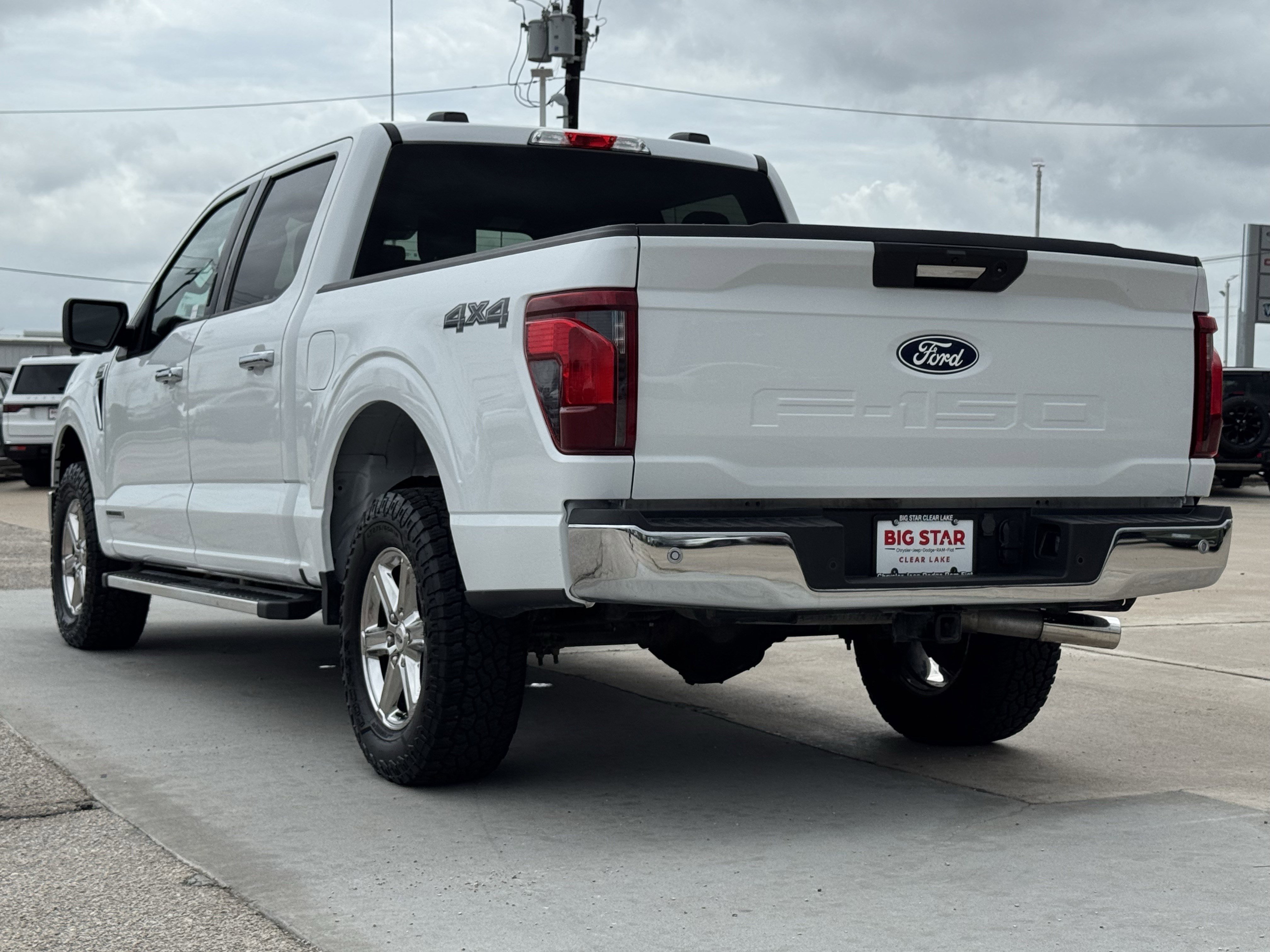 Used 2024 Ford F150 XLT w/ Mobile Office Package image 8