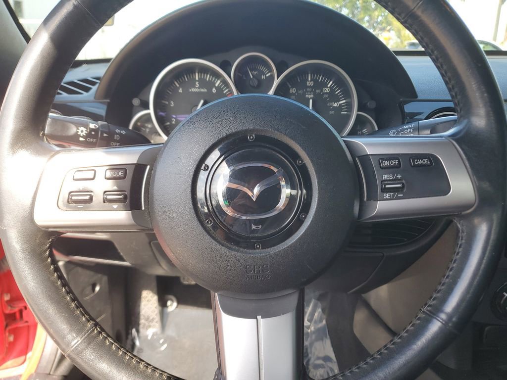 Used 2006 MAZDA MX-5 Miata Grand Touring image 18