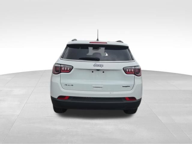 Used 2024 Jeep Compass Latitude AWD/4WD image 4