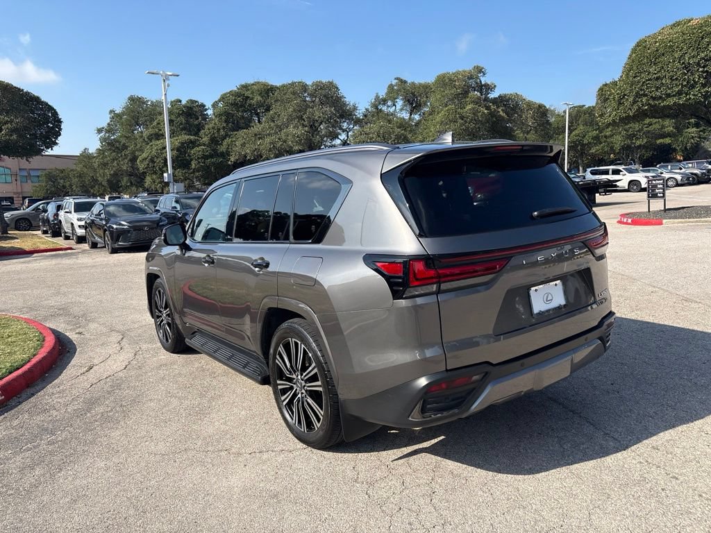 Used 2024 Lexus LX 600 4WD w/ Appearance Package image 3