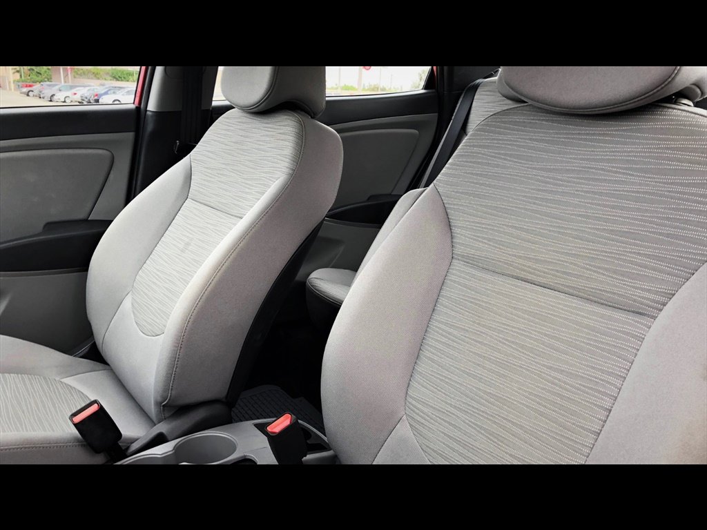 Used 2015 Hyundai Accent GLS image 9