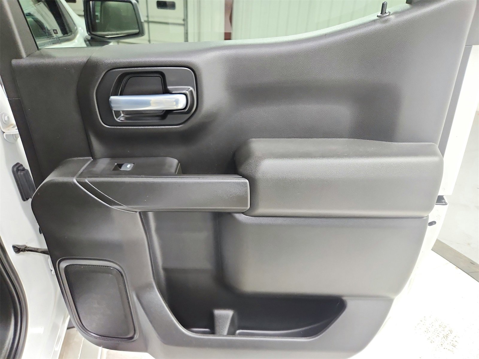 Used 2021 Chevrolet Silverado 1500 LT image 39