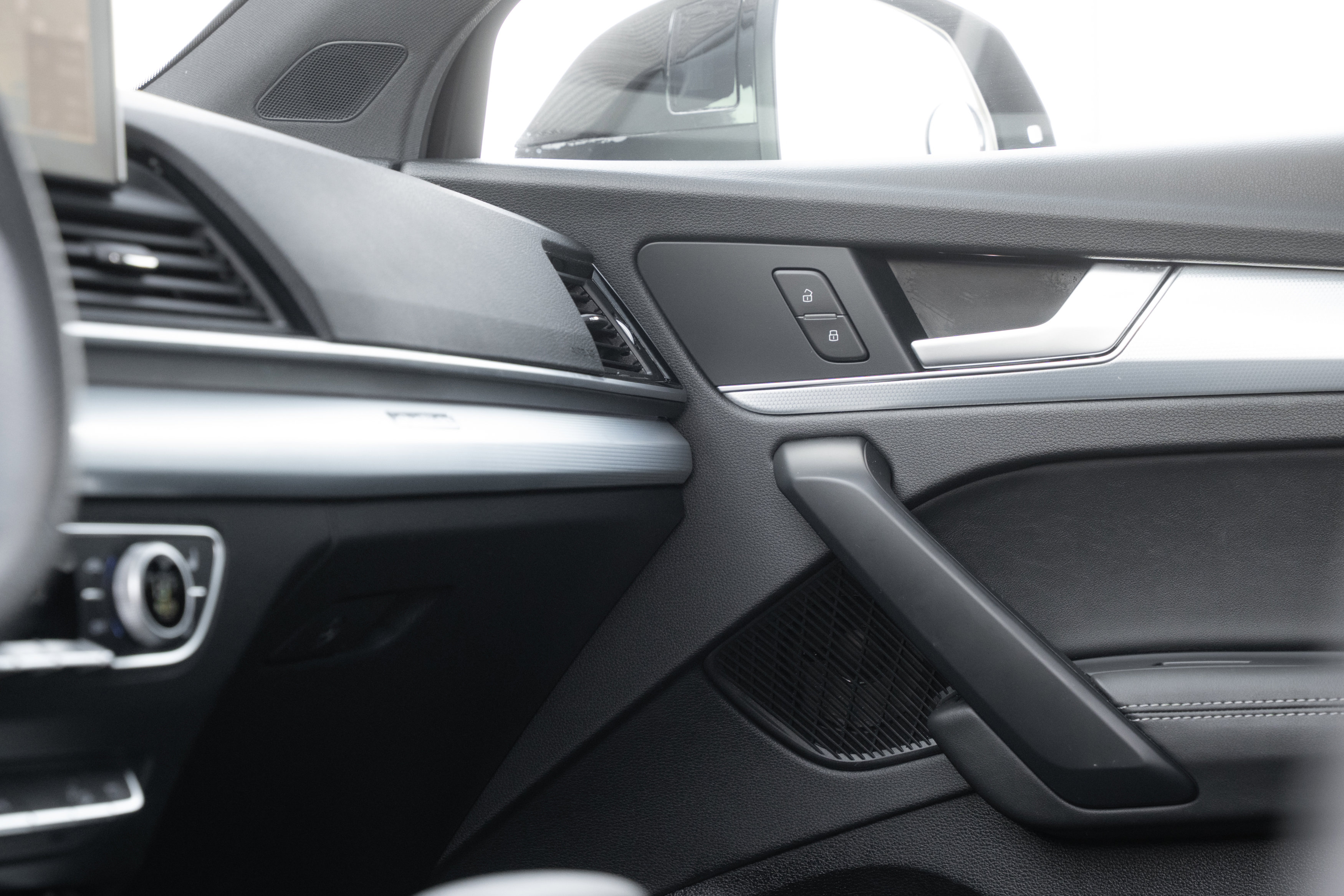 Certified 2025 Audi Q5 Prestige image 16