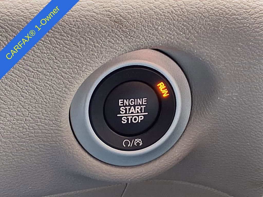 Used 2024 Chrysler Pacifica Touring-L FWD image 29
