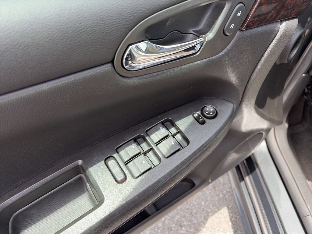 Used 2013 Chevrolet Impala LT w/ LT Sunroof Package FWD image 19