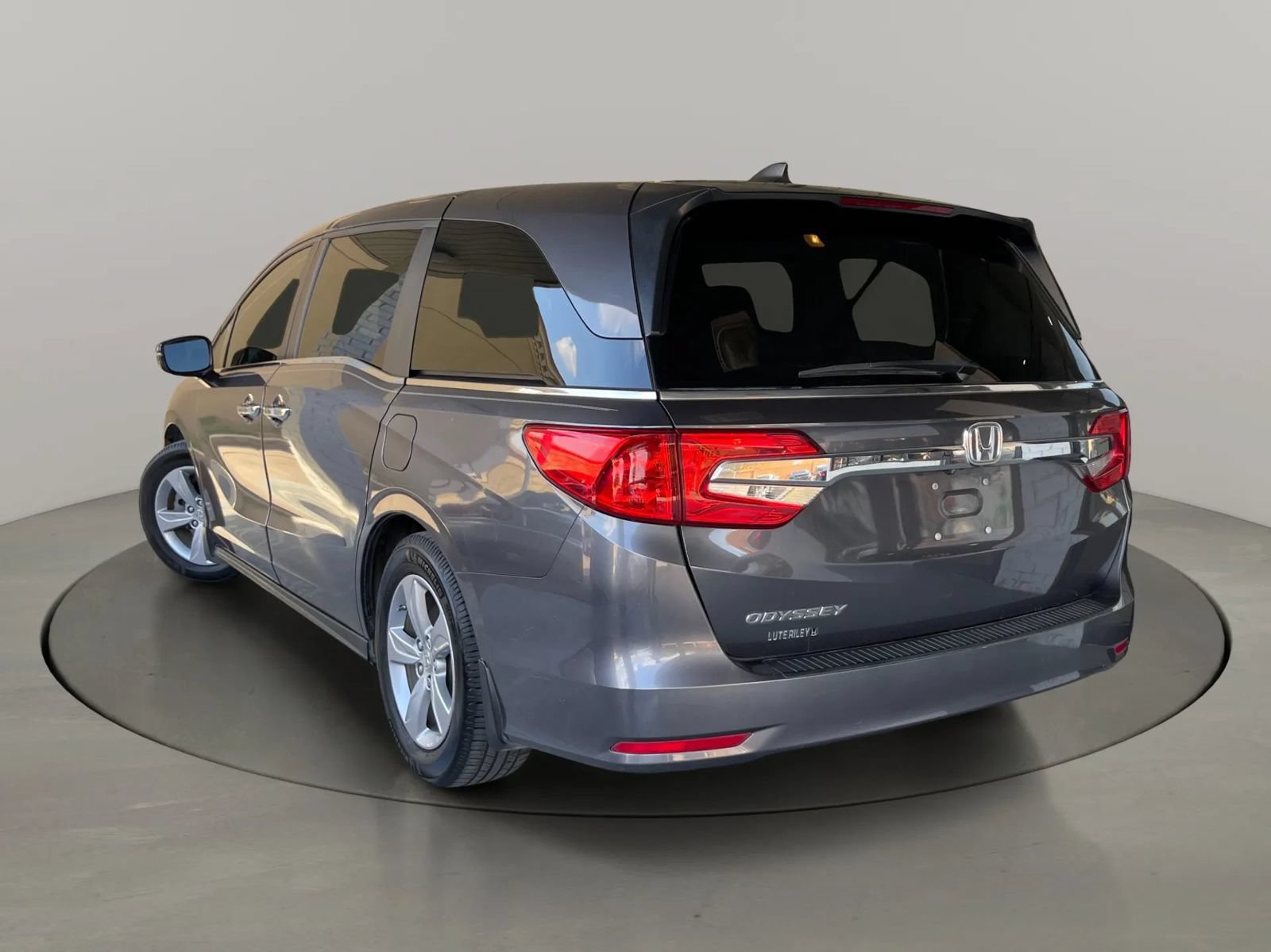 Used 2018 Honda Odyssey EX-L image 3