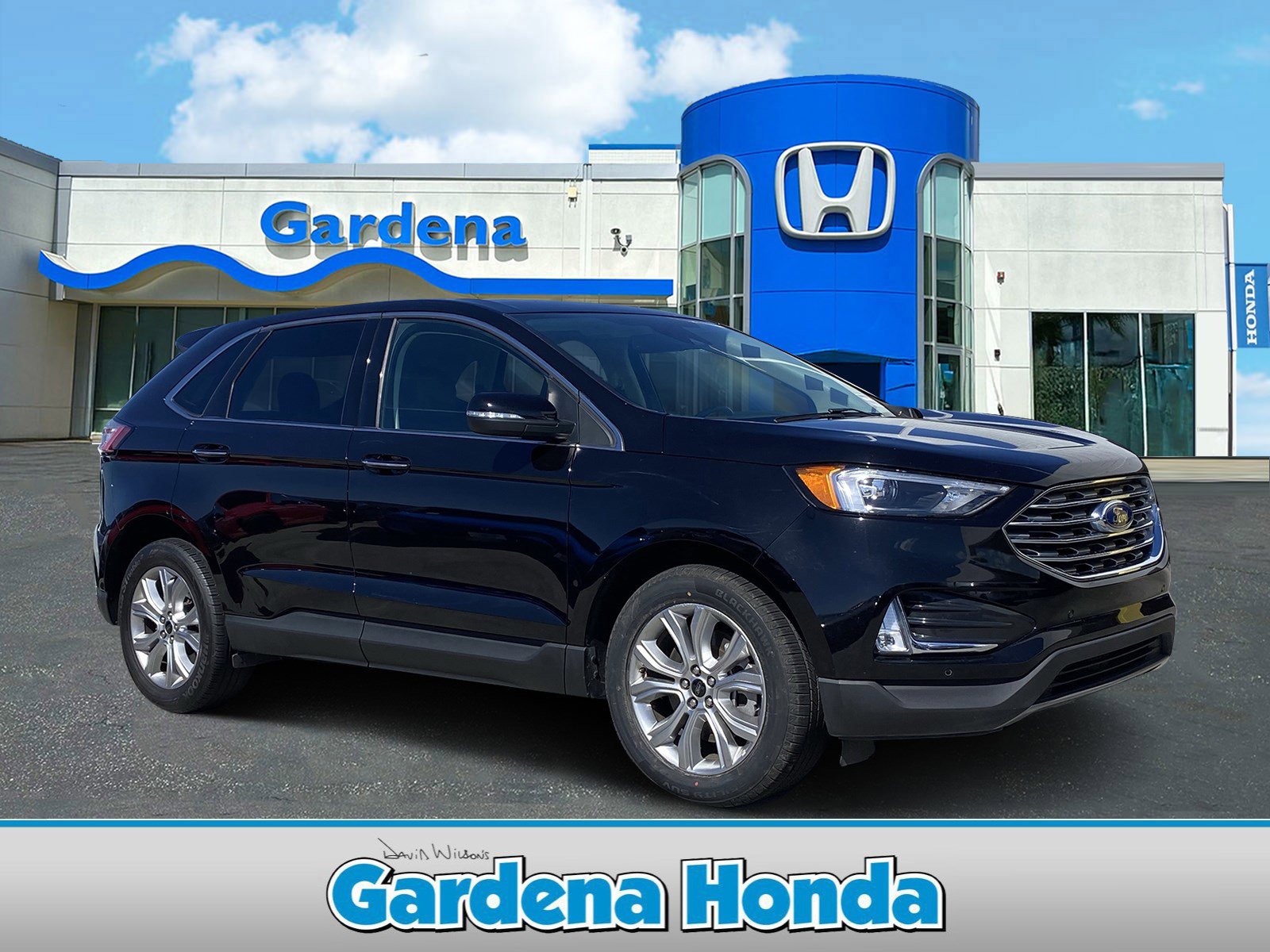Used 2024 Ford Edge Titanium image 1