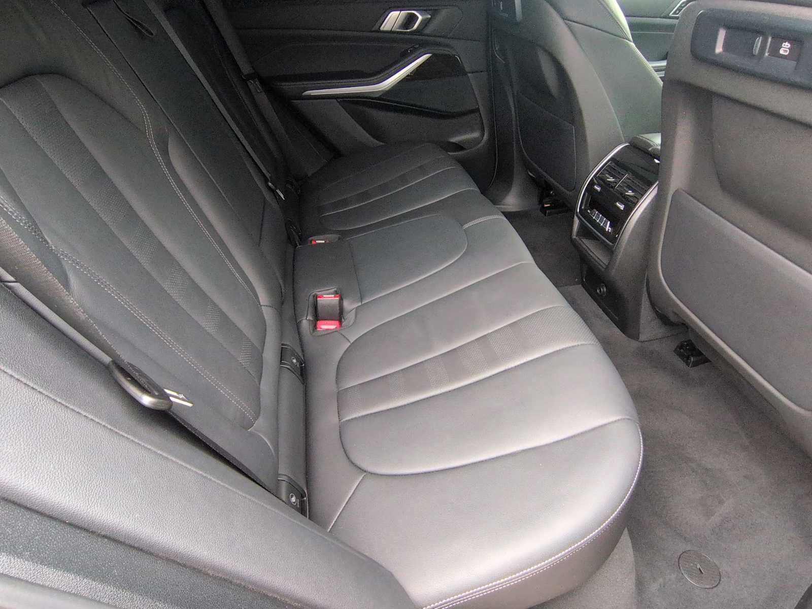 Used 2021 BMW X5 xDrive40i w/ Convenience Package AWD/4WD image 22
