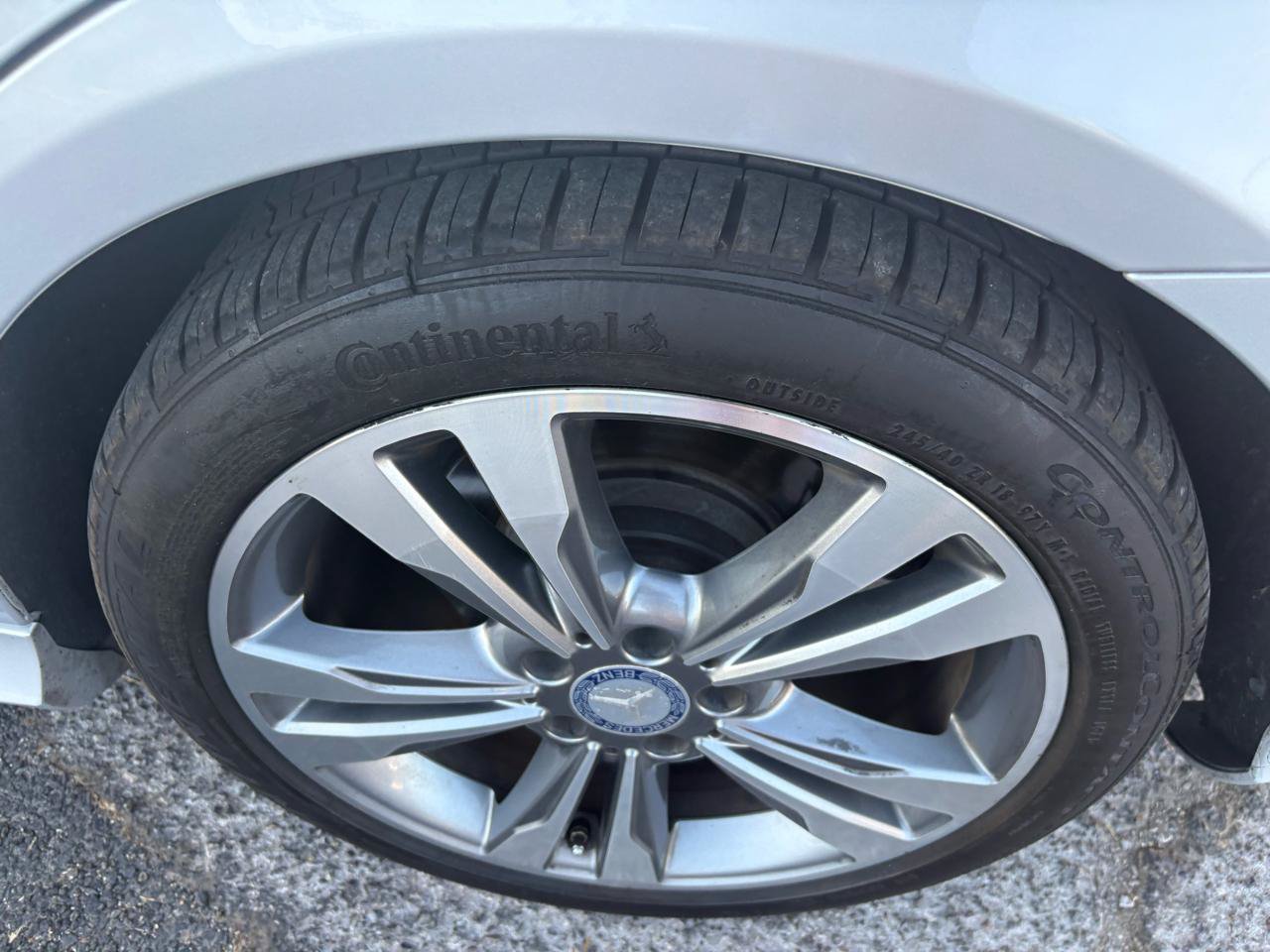 Used 2016 Mercedes-Benz E 350 Sedan w/ Premium Package image 27
