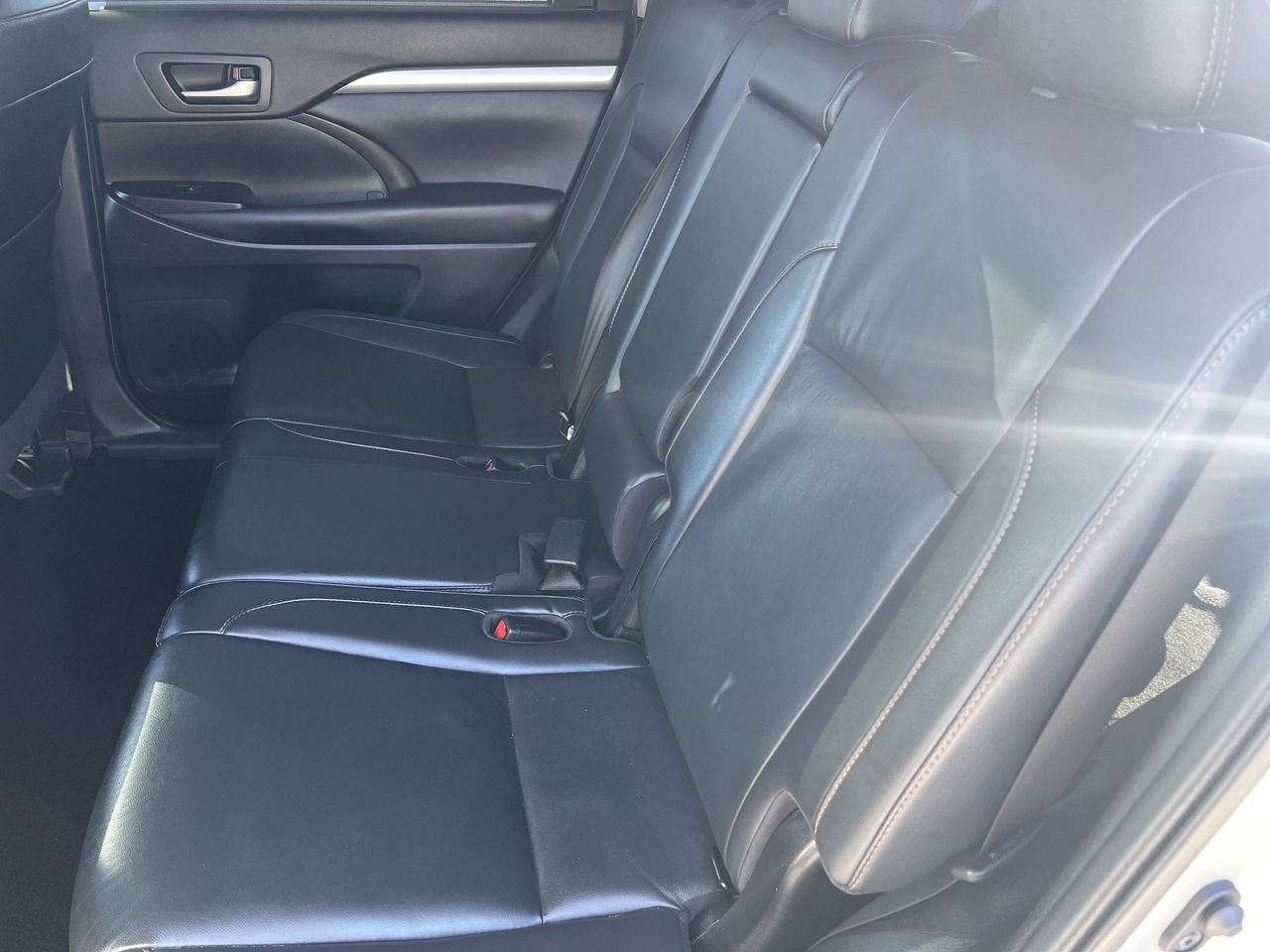 Used 2019 Toyota Highlander XLE image 28