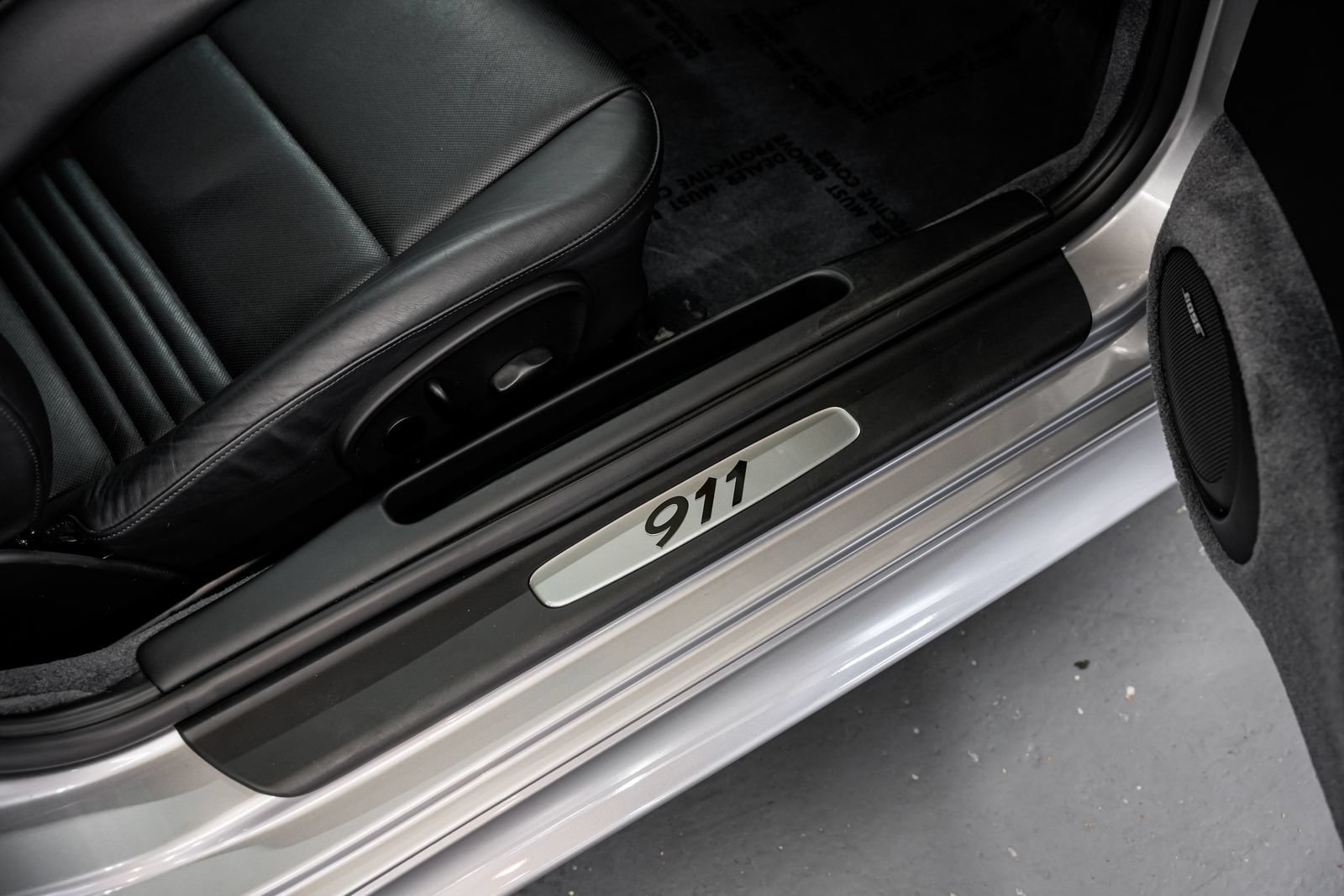 Used 2004 Porsche 911 Carrera RWD image 26