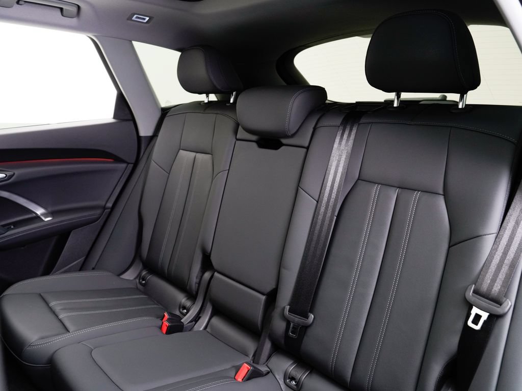 Certified 2025 Audi Q5 Premium w/ Premium Plus AWD/4WD image 23