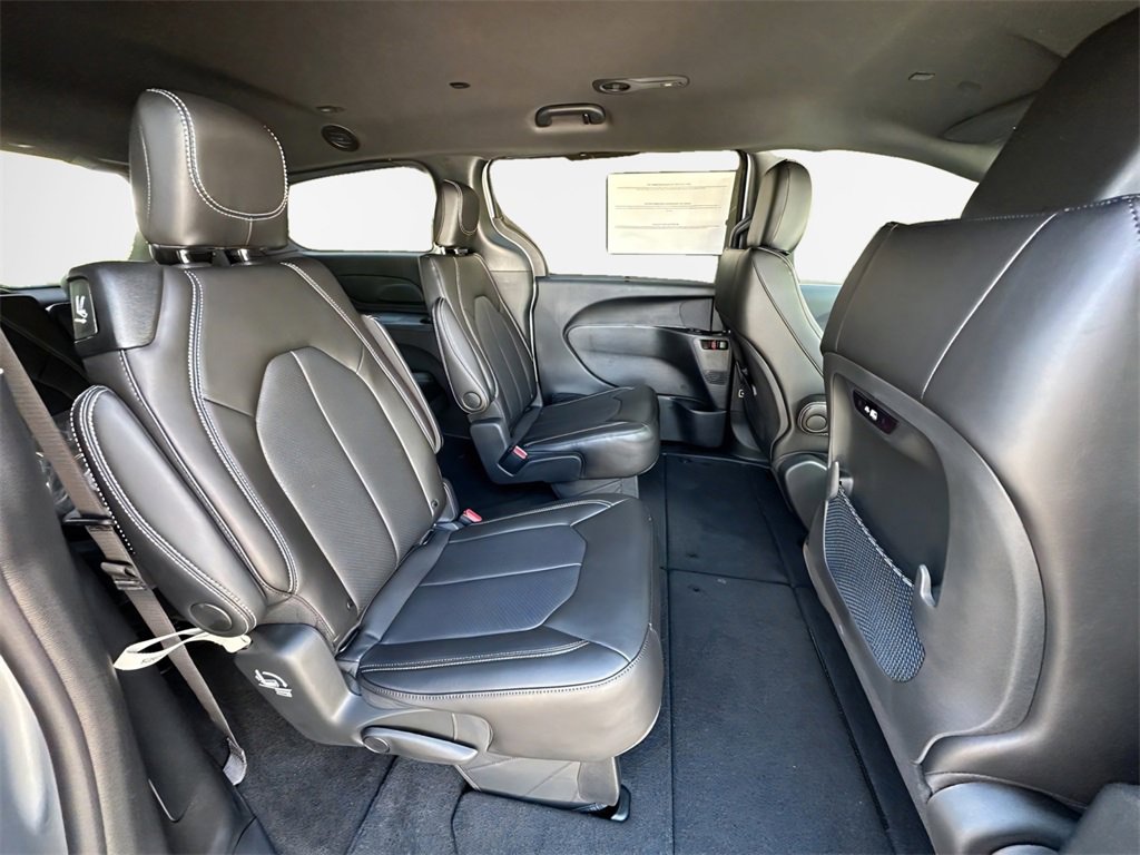 New 2026 Chrysler Pacifica Select image 28