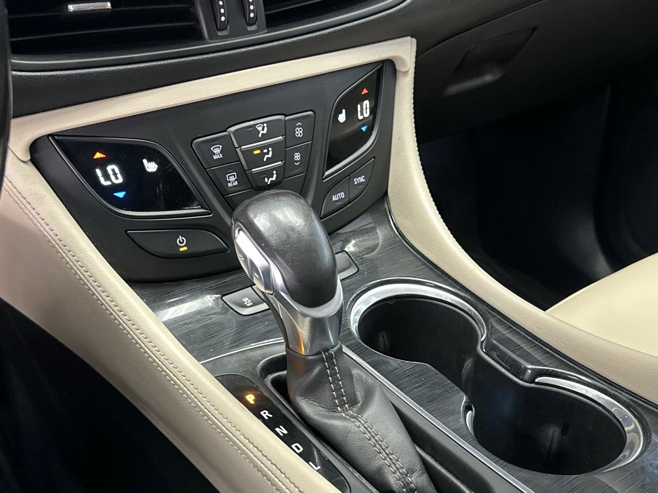 Used 2018 Buick Envision Preferred FWD image 18