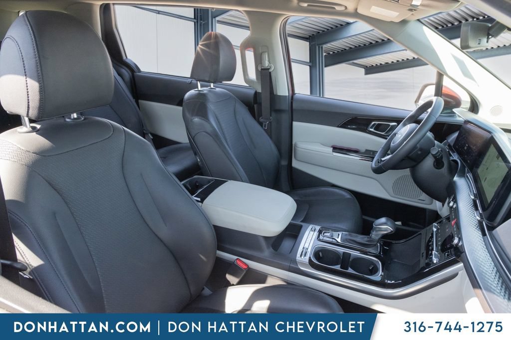 Used 2024 Kia Carnival SX Prestige FWD image 24