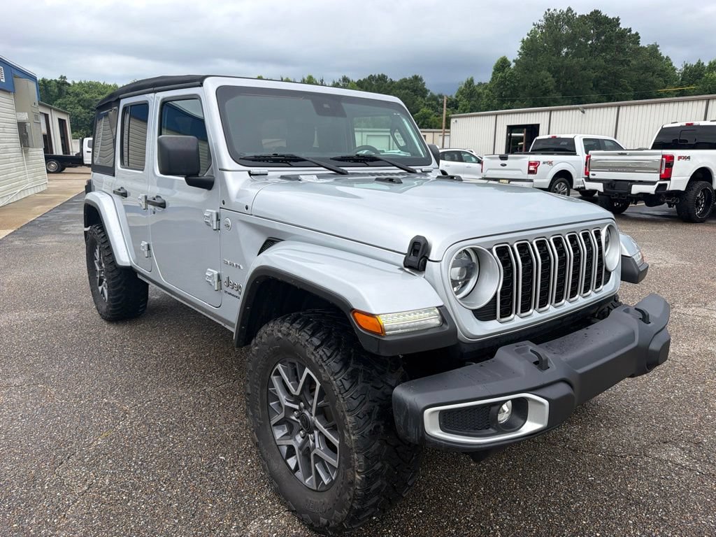 Used 2024 Jeep Wrangler Unlimited Sahara w/ Safety Group AWD/4WD image 3