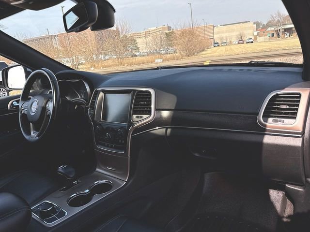 Used 2015 Jeep Grand Cherokee Limited w/ Trailer Tow Group IV image 29