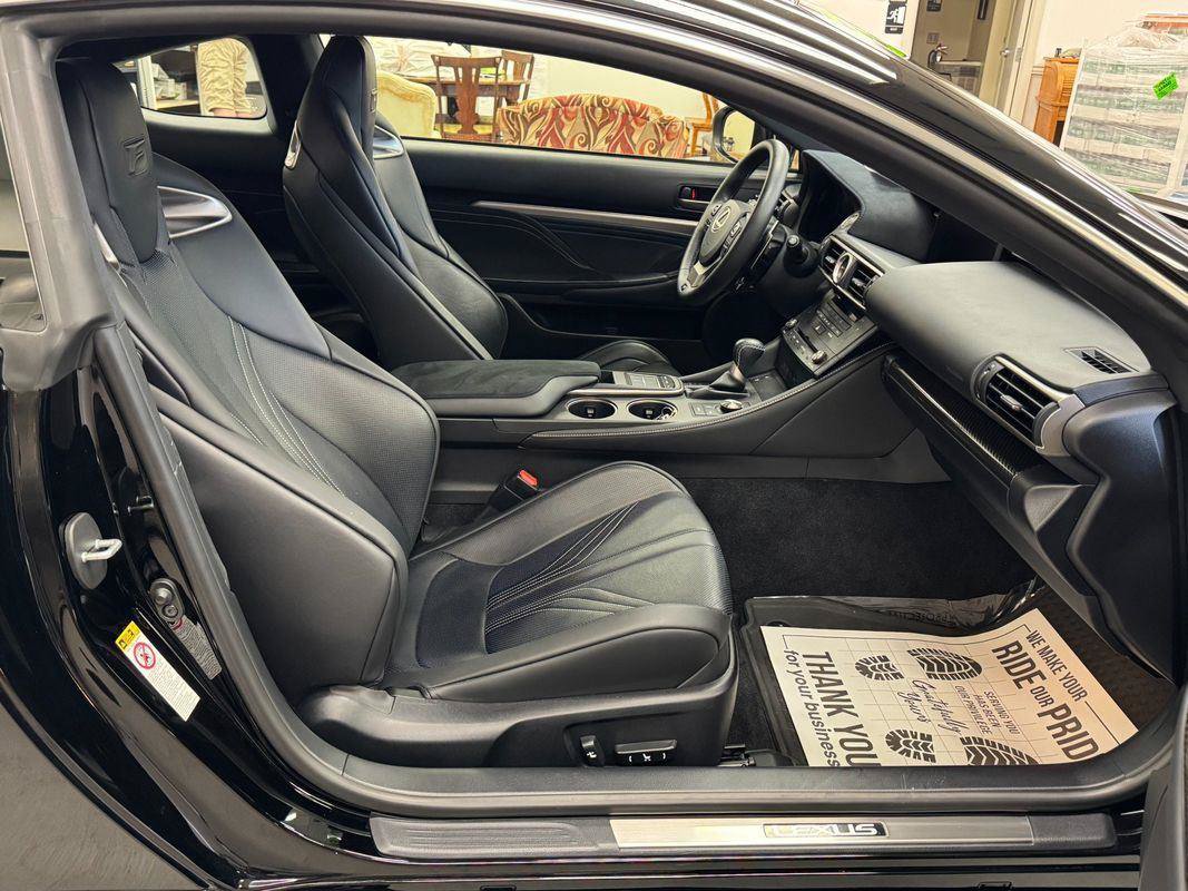 Used 2015 Lexus RC F w/ Premium Package RWD image 18