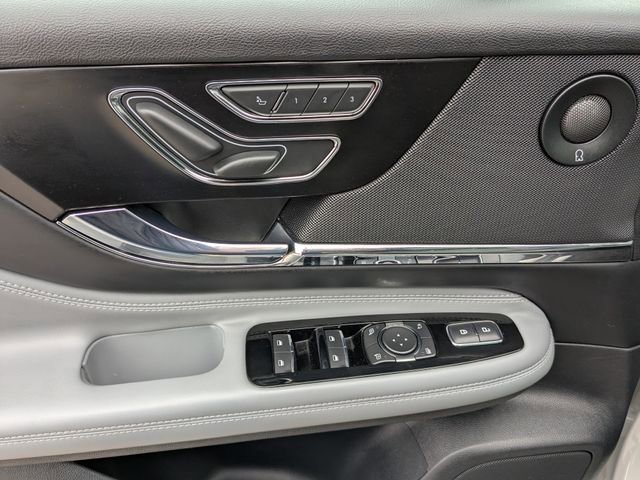 Used 2020 Lincoln Corsair Reserve w/ Equipment Group 201A image 24