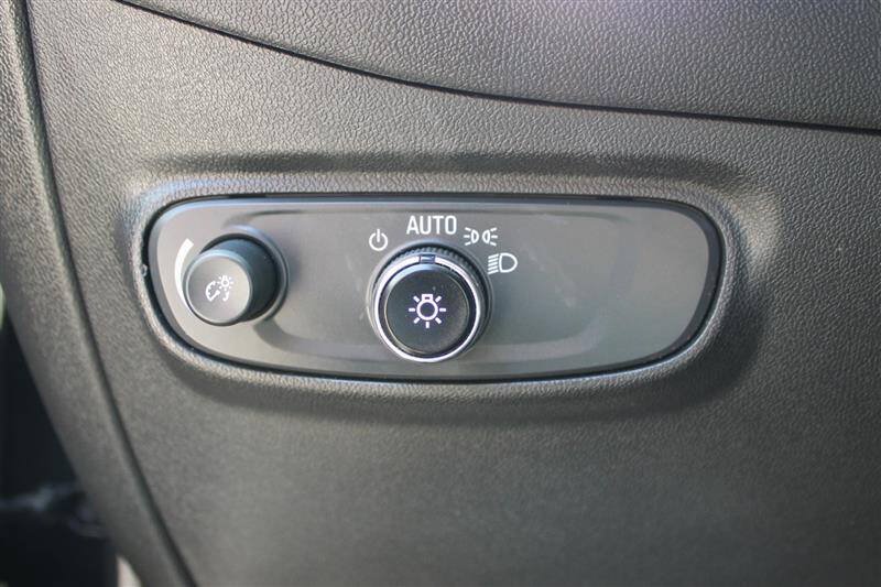 Used 2023 Chevrolet Equinox LT AWD/4WD image 18