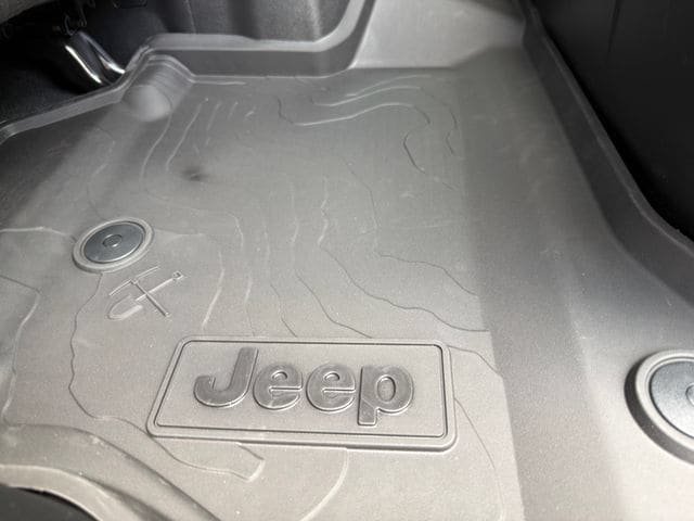 New 2026 Jeep Gladiator Sport AWD/4WD image 25