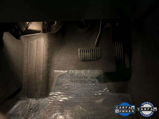 Used 2025 Volvo XC40 B5 Plus image 37