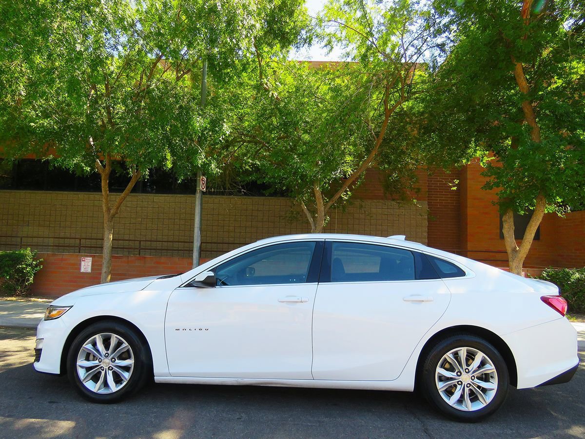 Used 2021 Chevrolet Malibu LT image 3