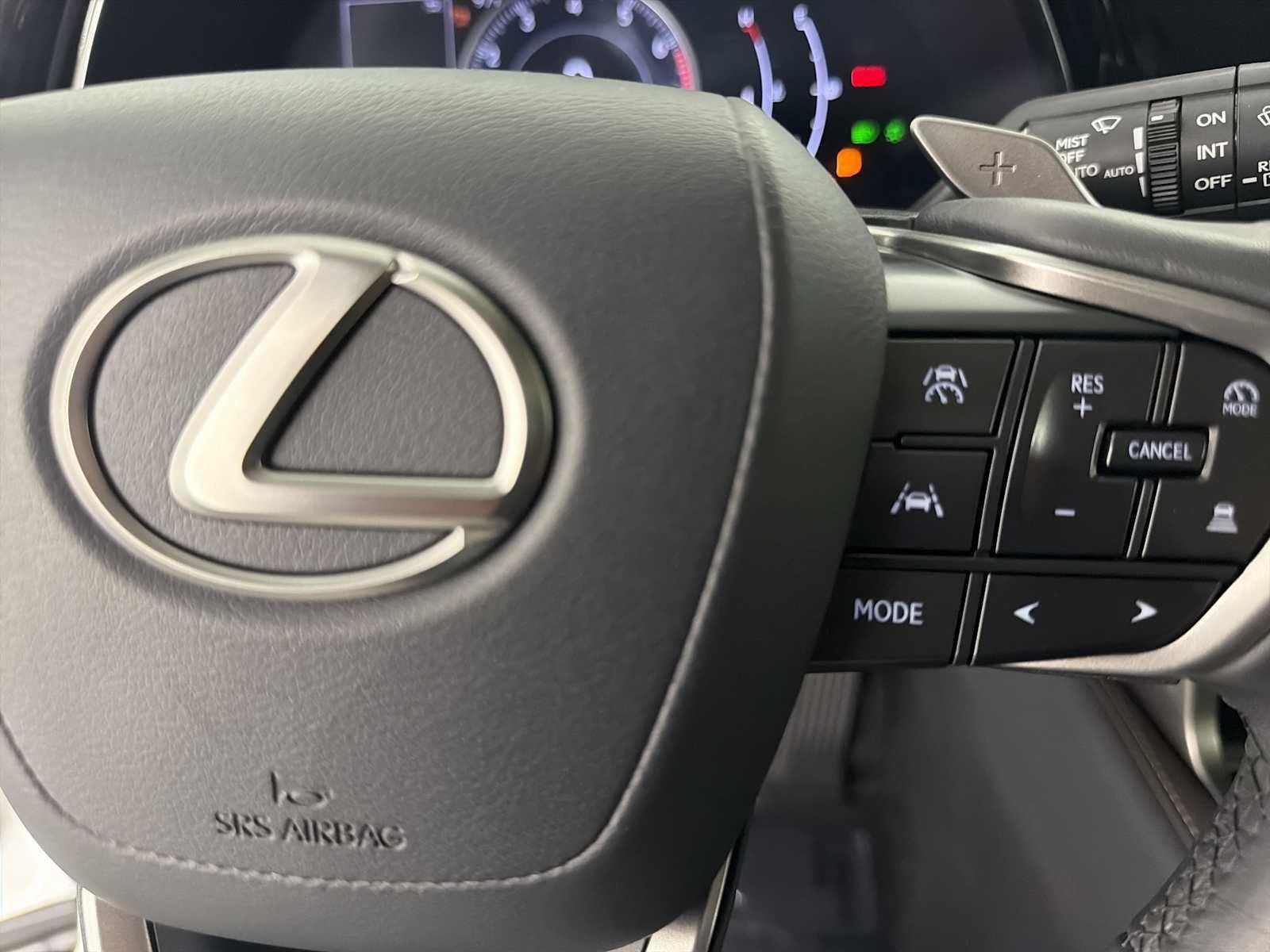 Used 2024 Lexus RX 350 FWD w/ Technology Package image 31