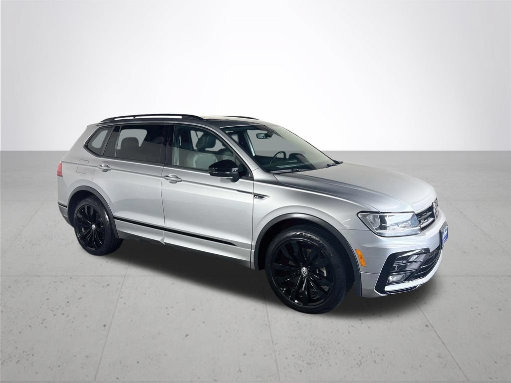 Used 2020 Volkswagen Tiguan SE R-Line AWD/4WD image 4