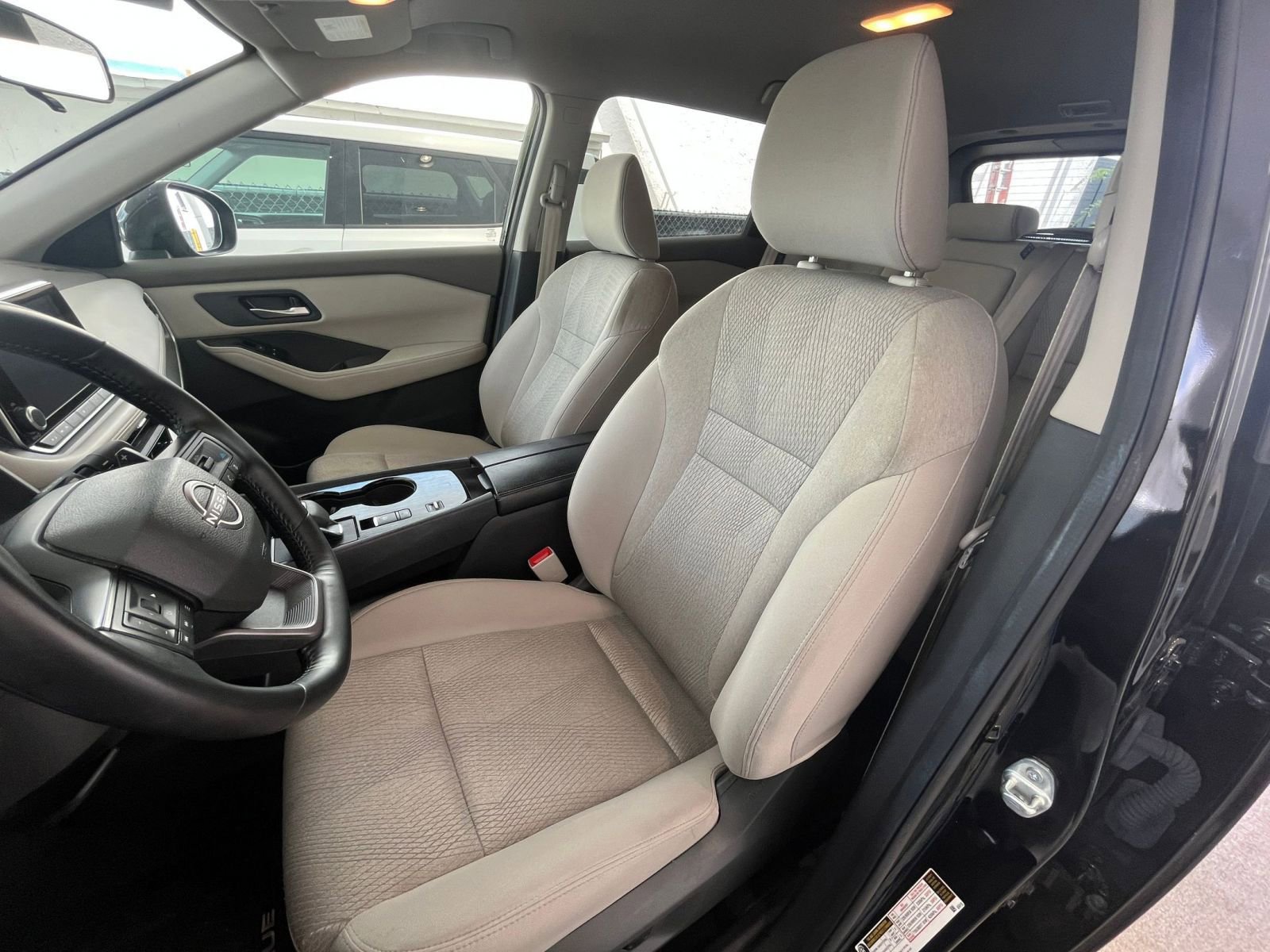 Used 2025 Nissan Rogue SV FWD image 38