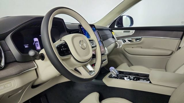 New 2026 Volvo XC90 T8 Ultra w/ Lounge Package AWD/4WD image 12