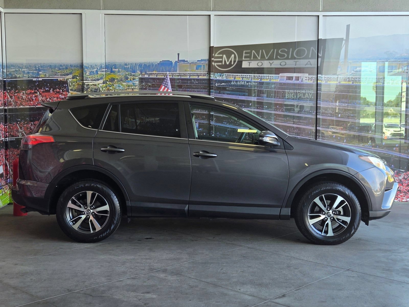 Certified 2017 Toyota RAV4 XLE w/ All Weather Liner Package AWD/4WD image 4