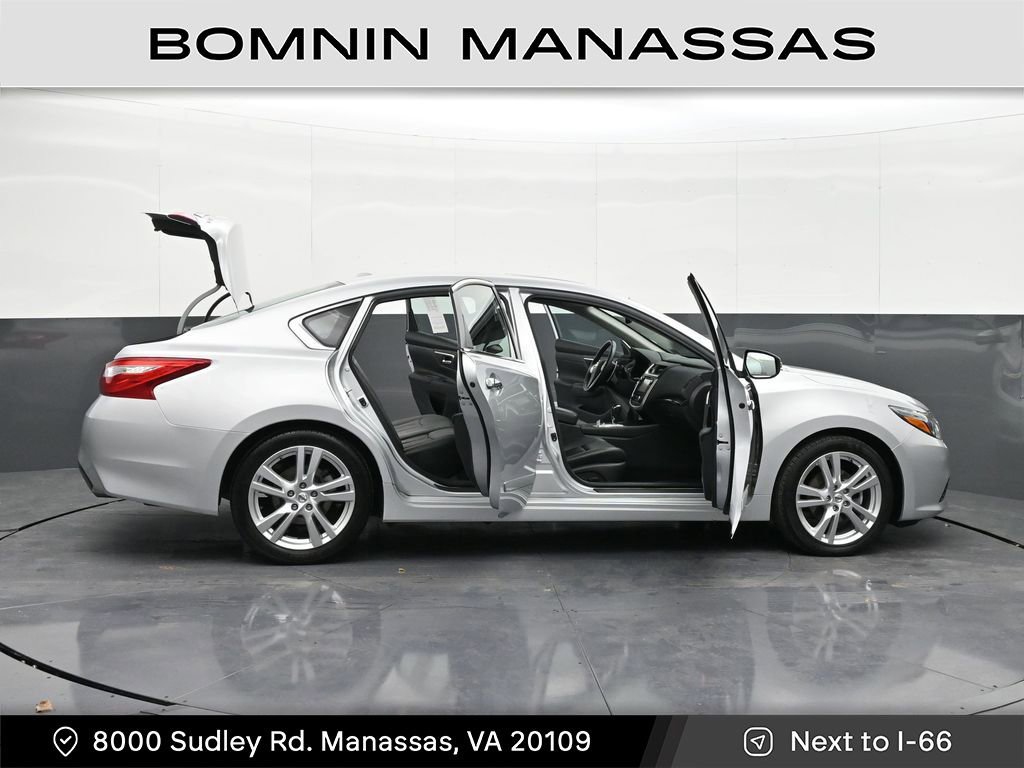 Used 2017 Nissan Altima 3.5 SL image 36