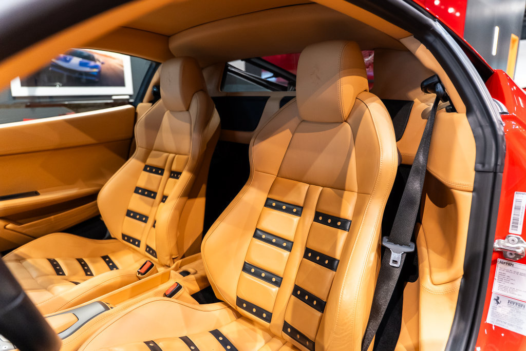 Used 2010 Ferrari 458 Italia Coupe RWD image 4