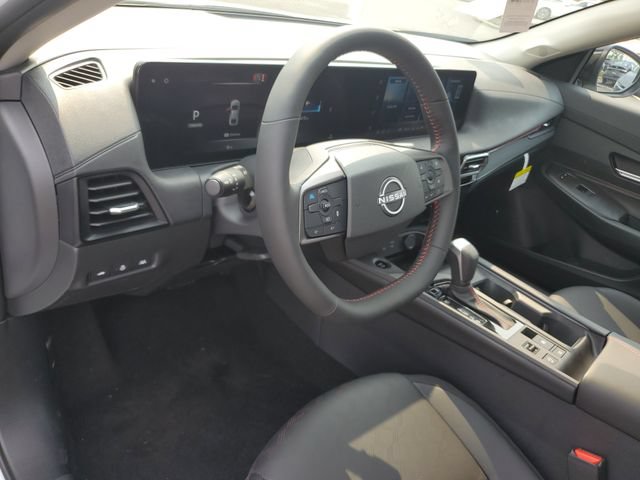 New 2026 Nissan Sentra SR w/ SR Premium Package FWD image 23